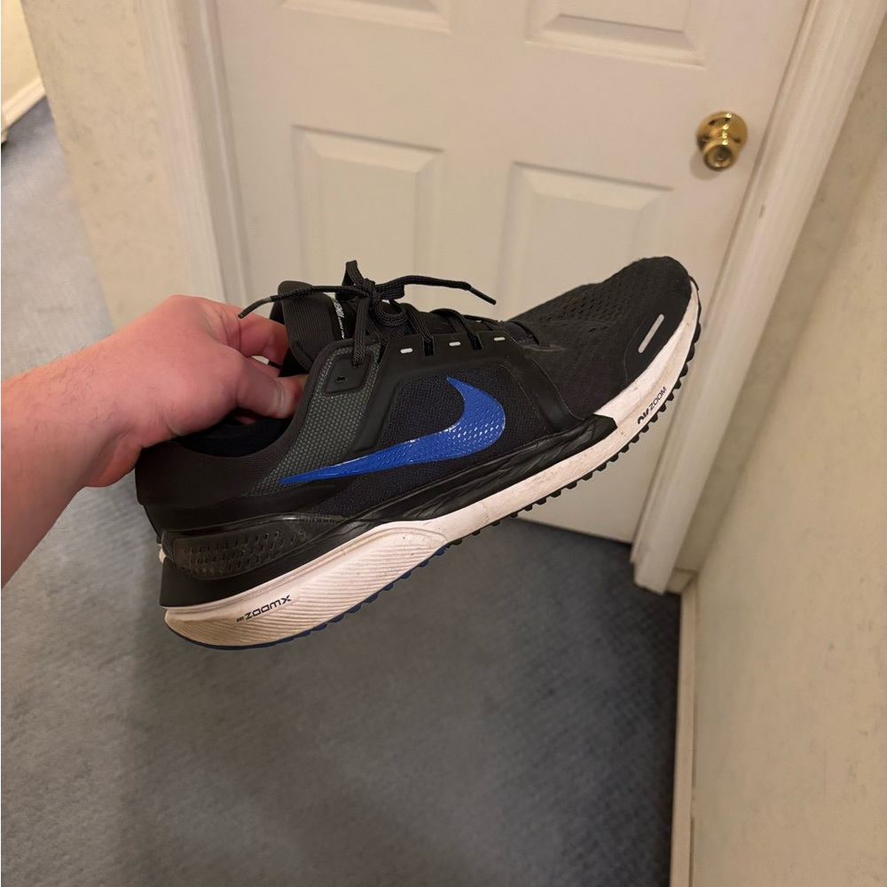Nike vomero Black and Blue Running Shoes